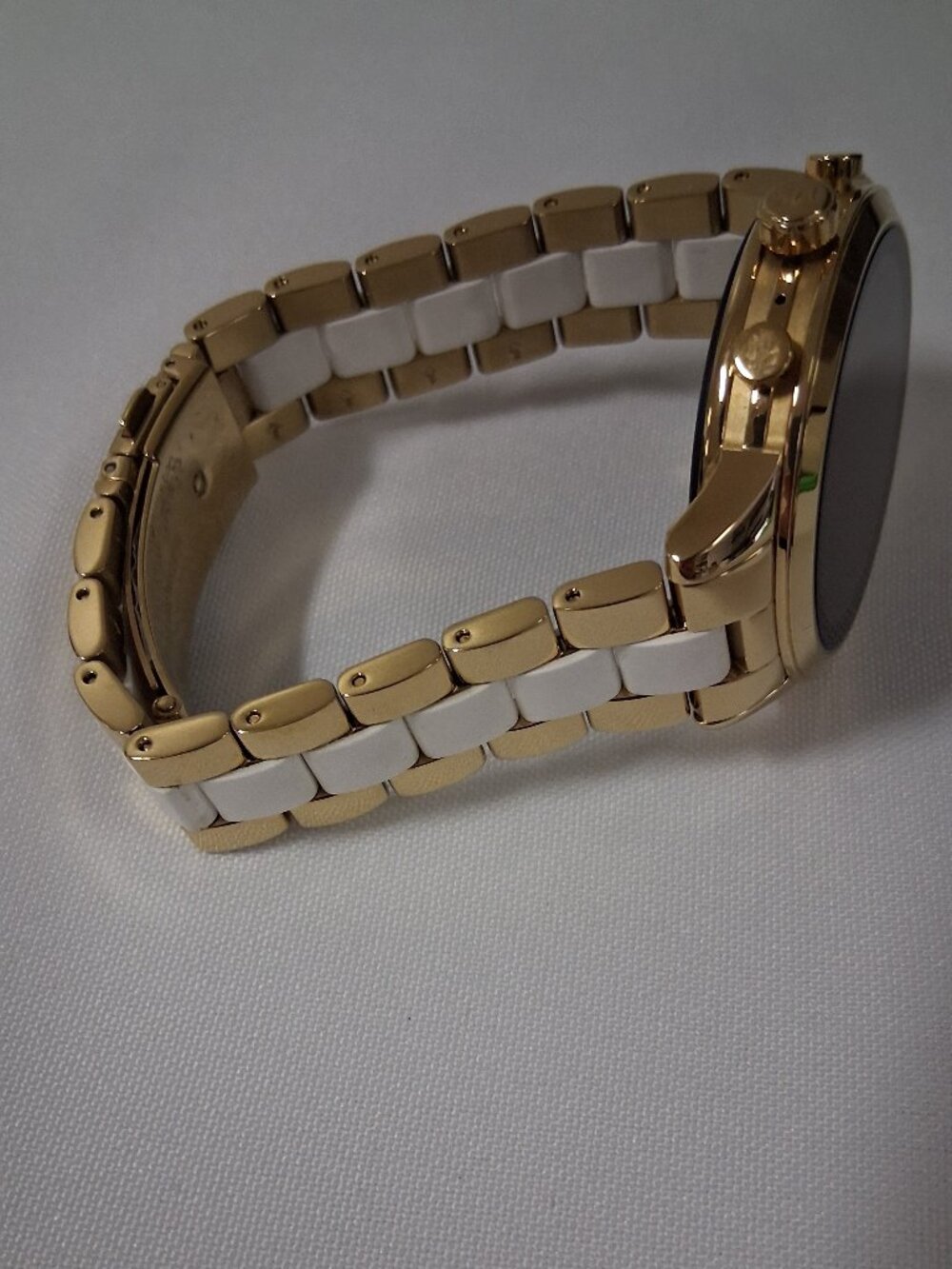 Michael Kors Access Women’s Runway Touchscreen Smartwatch (Model MKT5057) - Picture 5 of 9